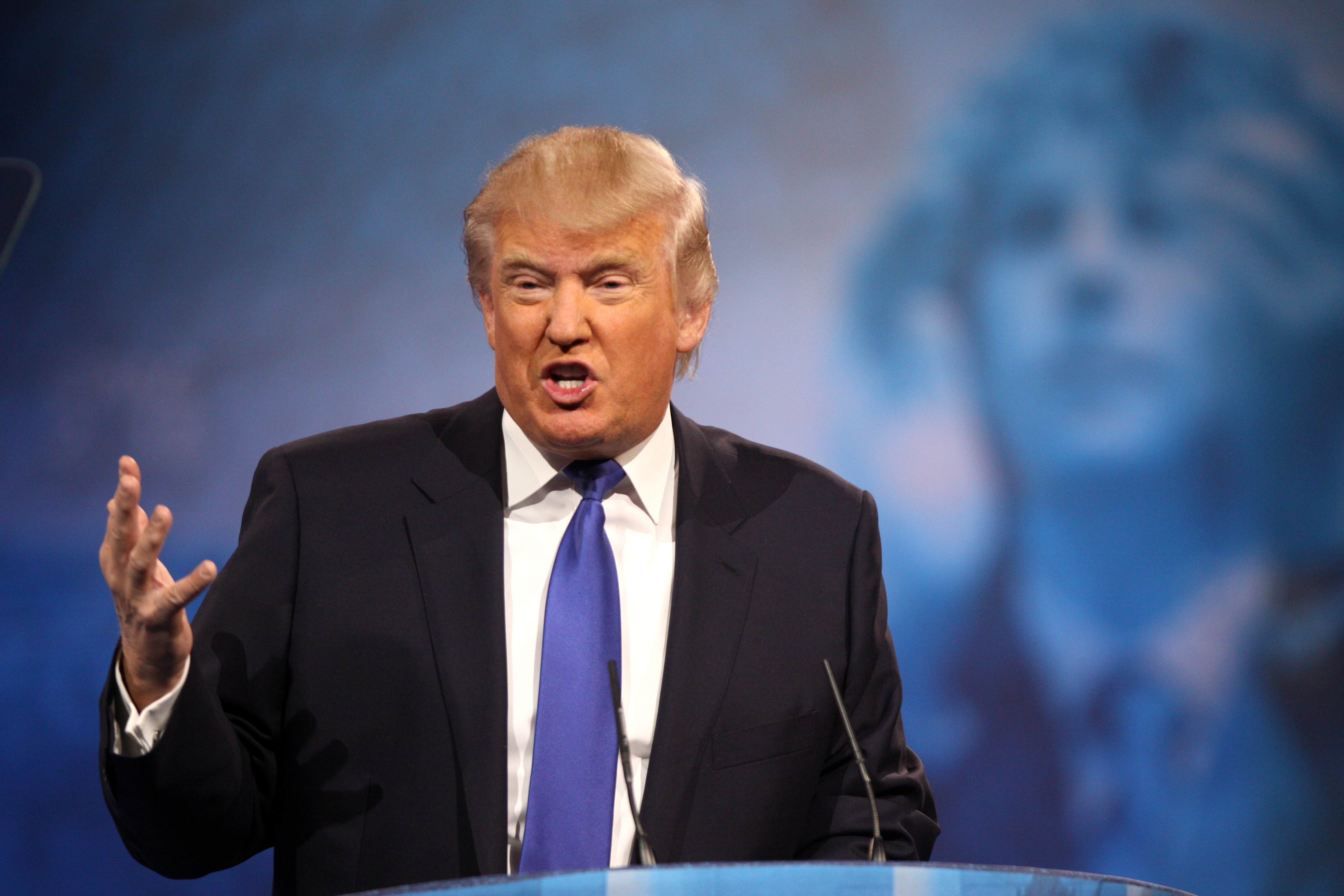 Donald Trump Dinner Draws Detractors Supporters