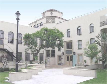 Glad_Building