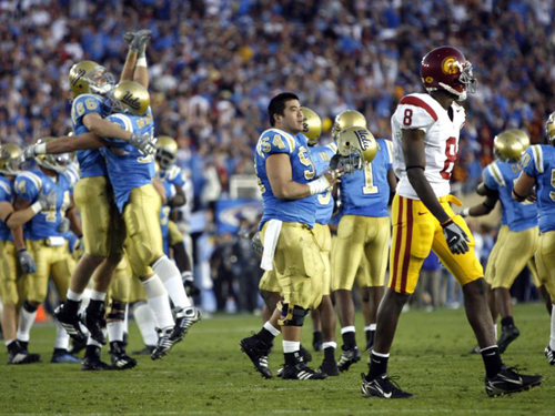 COLLEGE-FOOTBALL-USC-UCLA