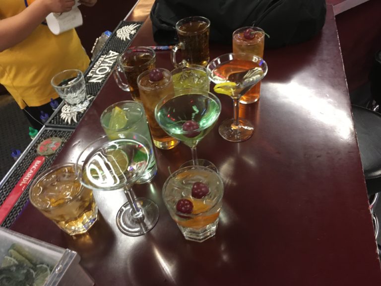 Make Extra Cash By Becoming A Bartender