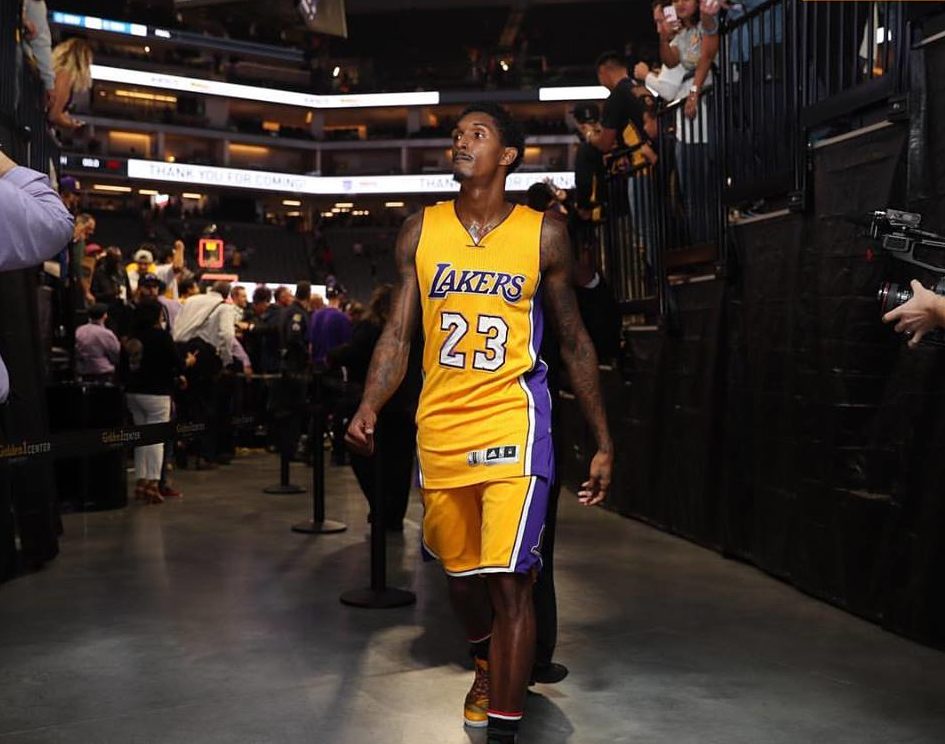 Randle Notches Triple-Double In Lakers Win