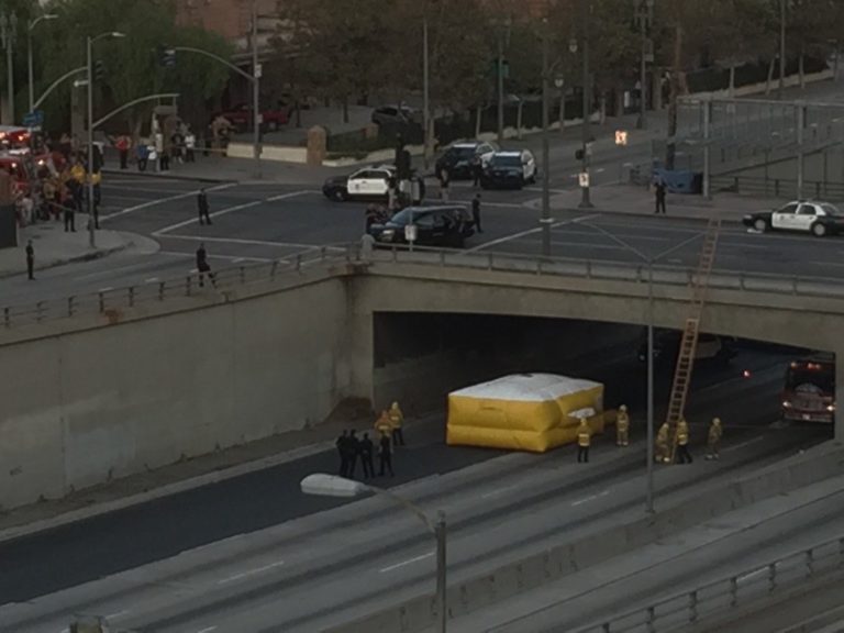 101 Freeway Reopens, Jumper Safely Surrenders