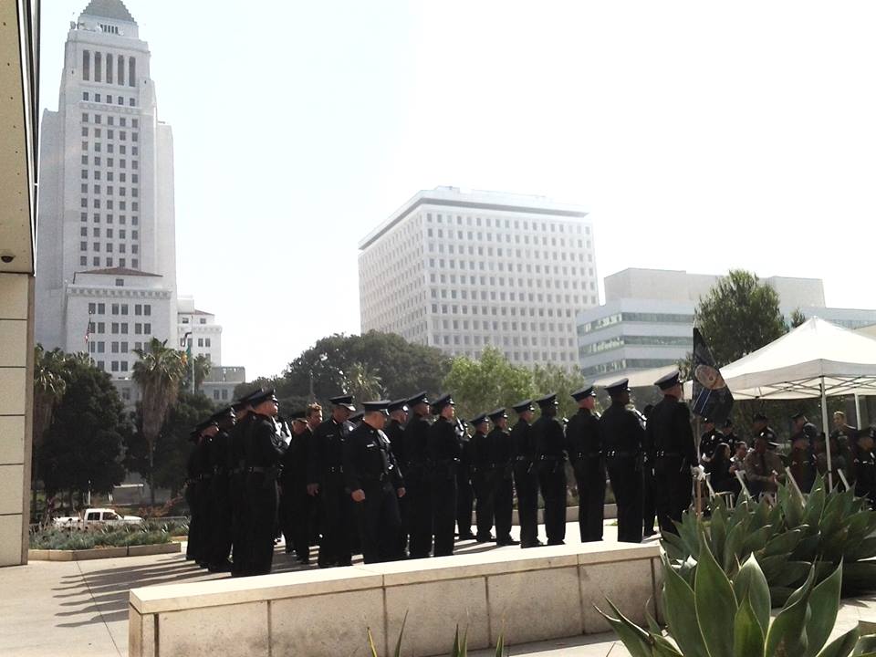 Hunt For Elder Distraction Thieves In Studio City