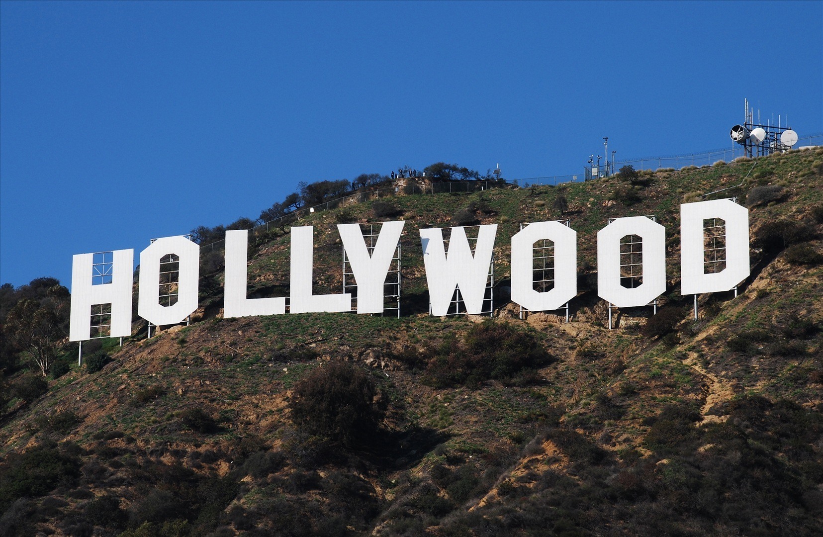 Голливуд это город. Лос-Анджелес Калифорния Голливуд. Лос Анджелес надпись Голливуд. Знак Голливуда Калифорния. Вывеска Голливуд.
