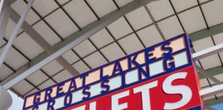 Why Aren’t People Shopping At Malls Anymore?