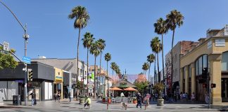 Suspicious Package Forces Evacuation Of 3rd Street Promenade