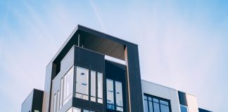 Man Killed At Woodland Hills Apartment Complex