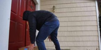 Parcel Theft In Melrose District