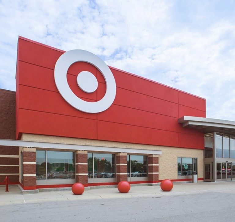 Target Security Guard Suffers Broken Arm In Attack