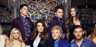 Intruder Attempts To Break Lock of Closed Pump Restaurant