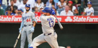 Muncy Leads Dodgers To 9-1 Win Over Giants