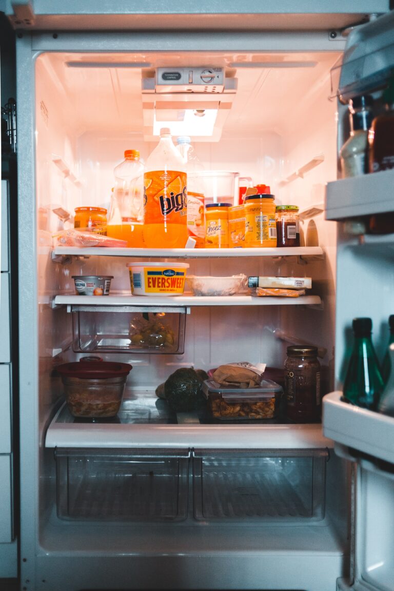 Los Feliz Neighborhood Council Seeks Volunteers For Community Fridge