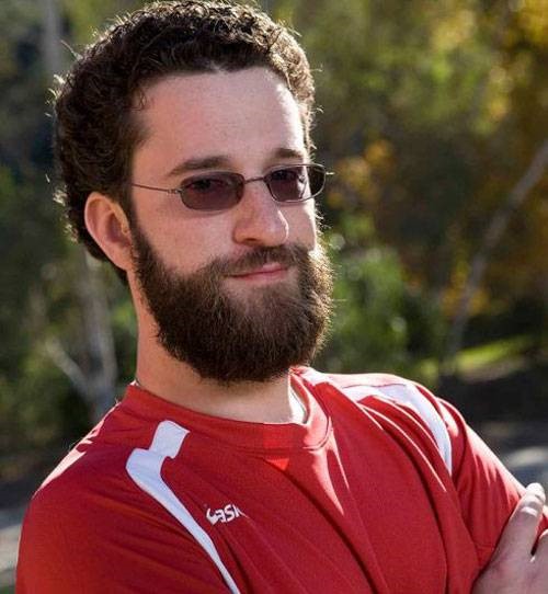 Dustin Diamond From “Saved By The Bell” Dies From Cancer