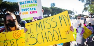 Teachers Give Up Spring Break To Teach Migrant Children