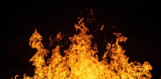 LAFD Extinguish Woodland Hills Structure Fire