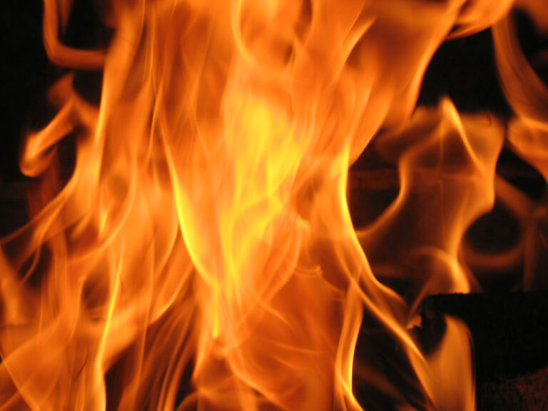 Strip Mall Ignites In Flames In Woodland Hills