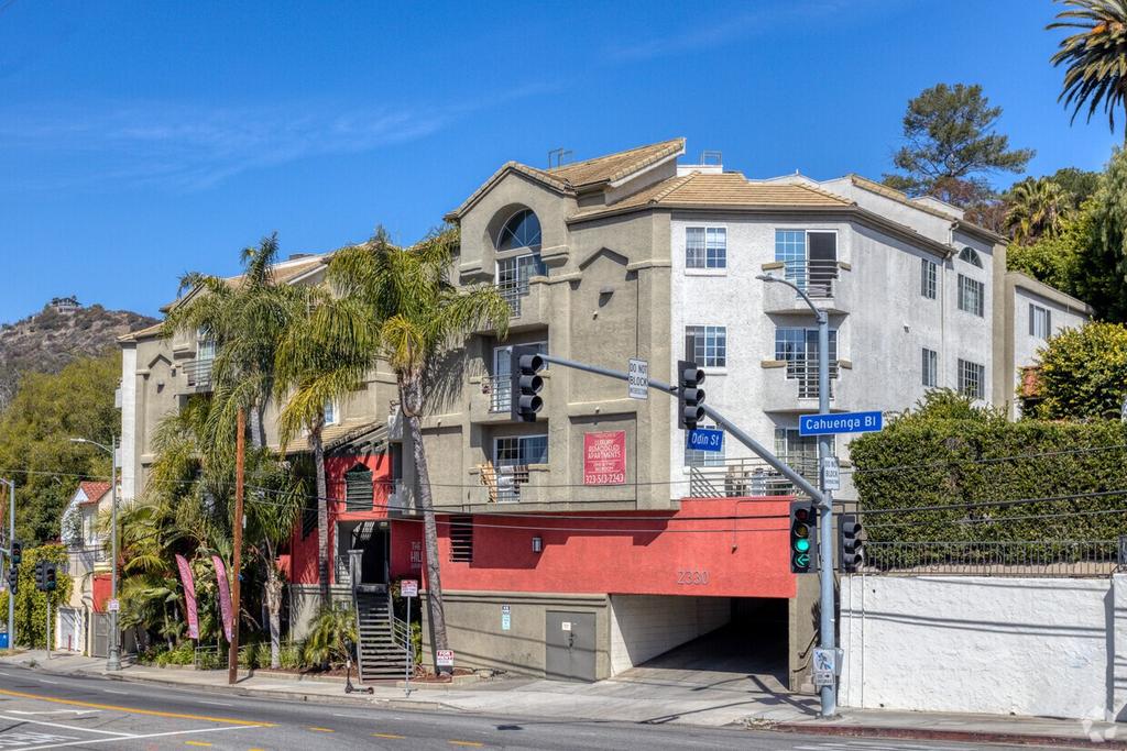 Hillpointe Luxury apartments