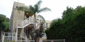 LAPD Update SWAT Team Responds, Two Arrested