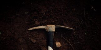 SWAT Team Called On Alleged Man With Pickaxe