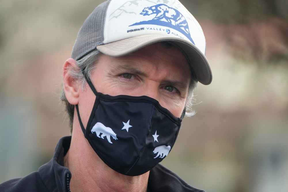 California,Gov.,Gavin,Newsom,Wearing,A,Face,Mask,Speaks,In