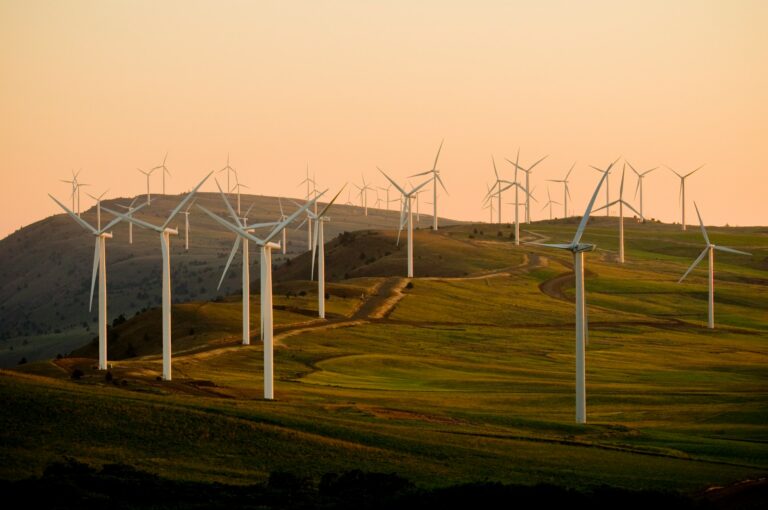 The Growing Impact Of Renewable Energy Jobs On The Economy Of Northern Los Angeles