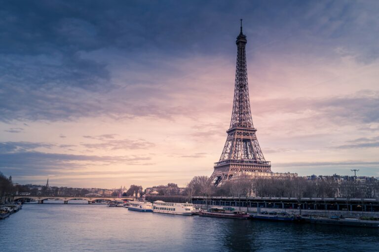 Chaos Erupts In Paris On “Young And Restless”