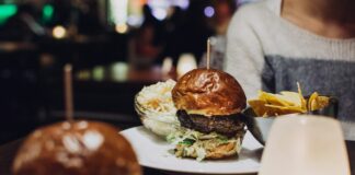 Eating Out Takes Wallop On The Wallet