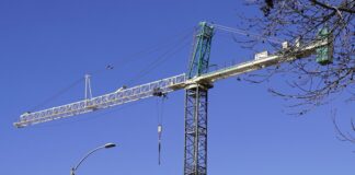 Road Closure At Southbound Lincoln Blvd.