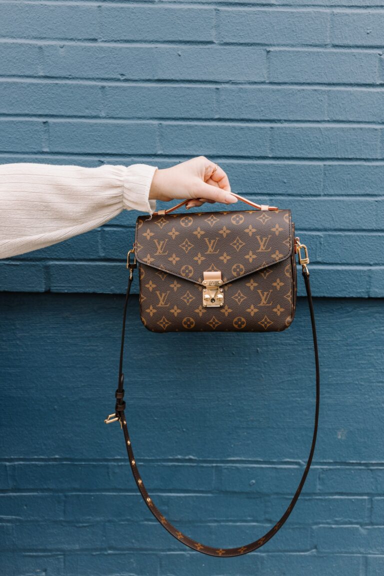 Celebrities And Designer Bags!