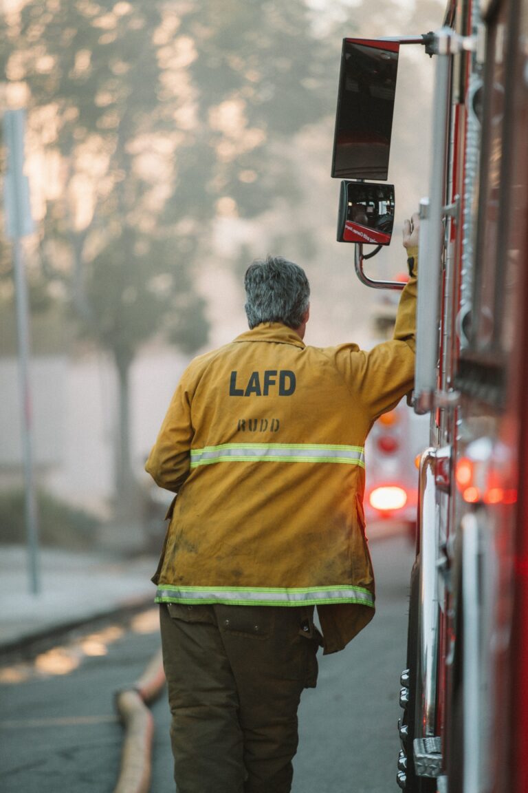 Hikers Rescued In Mandeville Canyon, Sullivan Canyon
