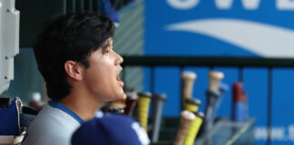 Dodgers Crush The Reds In Game One