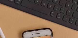 Americans Are Stressing About Their Cellphone