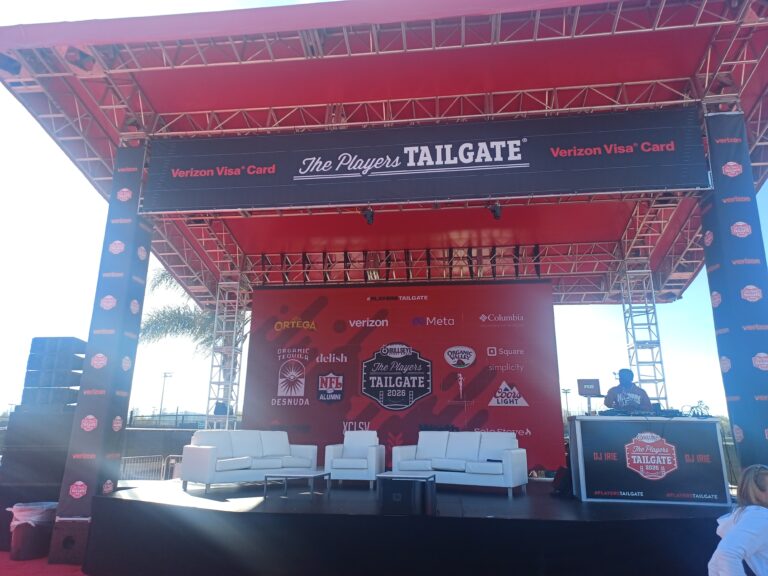 Players Tailgate Has Leftovers For Food Recovery Network