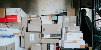 Packages Stolen From Apartment By People Impersonating Amazon Workers