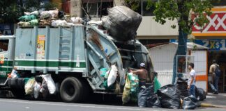 Trash Truck Fire In Woodland Hills