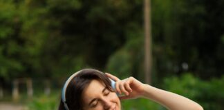 Dance Quest Brings Silent Disco Hiking To Griffith Park