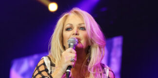 Singer Bonnie Tyler Dies Following Emergency Surgery