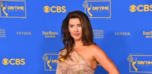 Sheila Carter Fights Hard On “Bold And Beautiful”